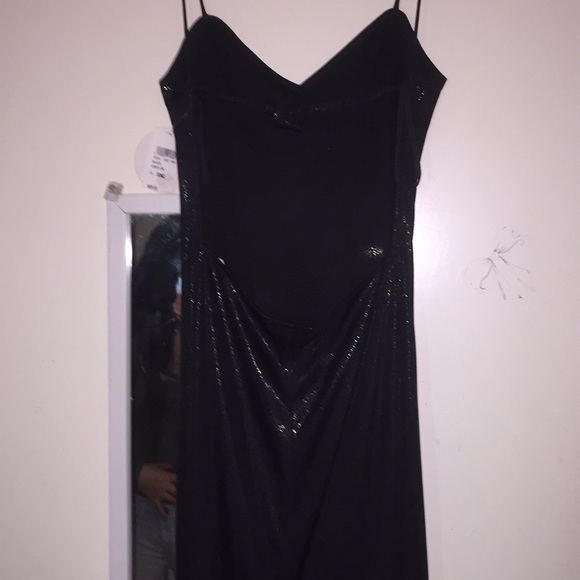 Sparkling black dress - Picture 3 of 4